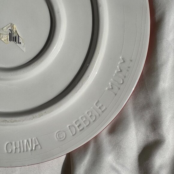 GUC Sakura Debbie Mumm Snowman Ceramic Trivet, 9.5 in., Pre-owned, Blue & White - Picture 14 of 16